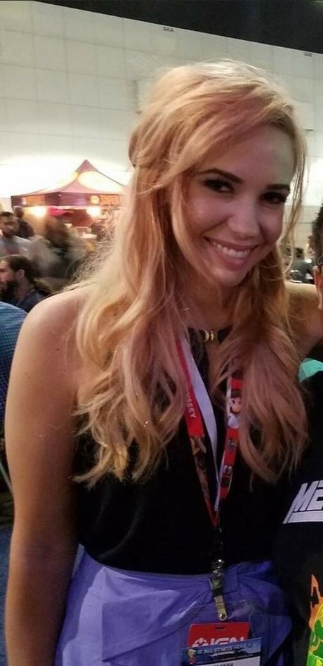 Alanah Pearce erotische heiße galerie