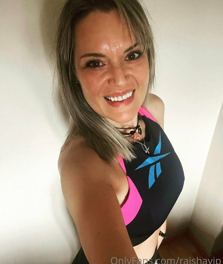 raishavip exklusive porno bilder