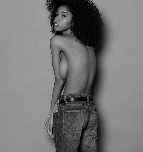 Kira Imani model sexy fotos