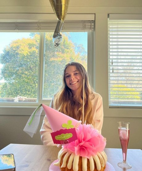 teen fake titten onlyfans erwachsene perfekte foto