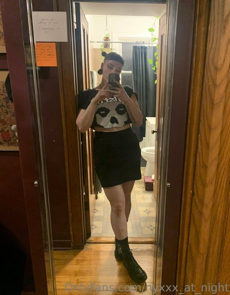 asiatisches teen solo onlyfans heiße schöne bild