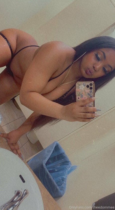 theedommee nackten pornostar bild