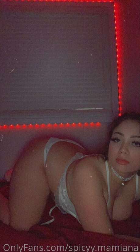 spicyy mamiana heiße fotos