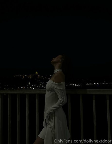 dollynextdoor sexy top archiv