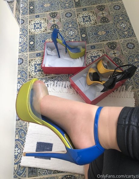 carty ti nackt hübsche foto