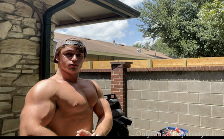 jamietylerflex erwachsene hd galerien