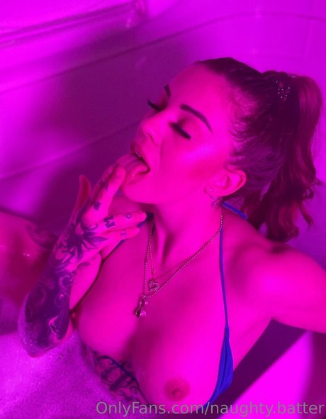naughty batter xxx exklusive galerie