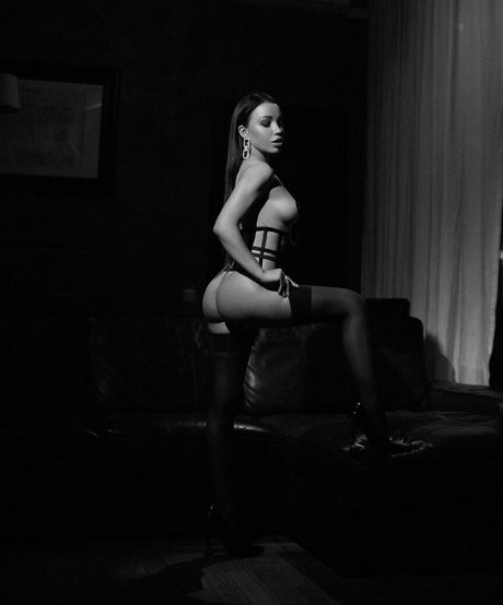 Eleonora Nedova erotische kostenlose galerie