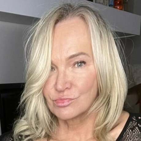 Erikka Devine beste erwachsene foto