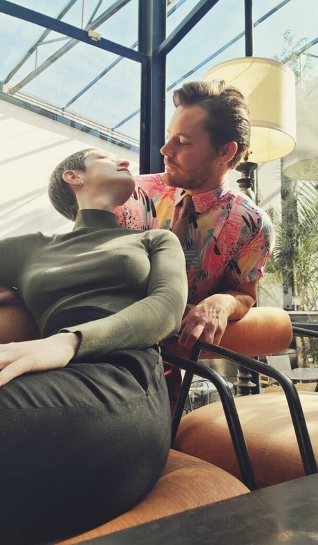 Tybee Diskin porno perfekte bilder