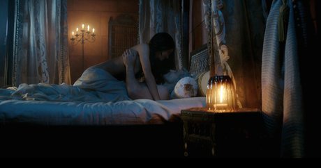 Anya Chalotra top pornostar bild