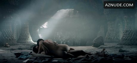 Anya Chalotra erwachsene kostenlose foto