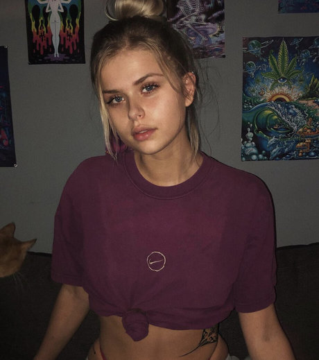 vollbusige milf onlyfans nacktheit pornografische galerie