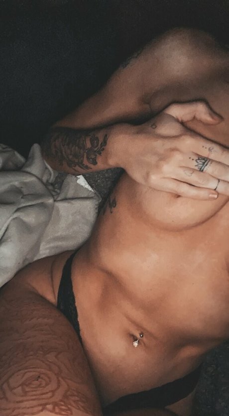 smusa nackt erotische fotos