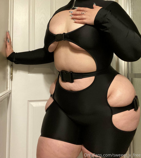 sweeet v free exklusive nackten bild