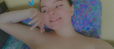 riesige shemale-onlyfans hd nackte foto