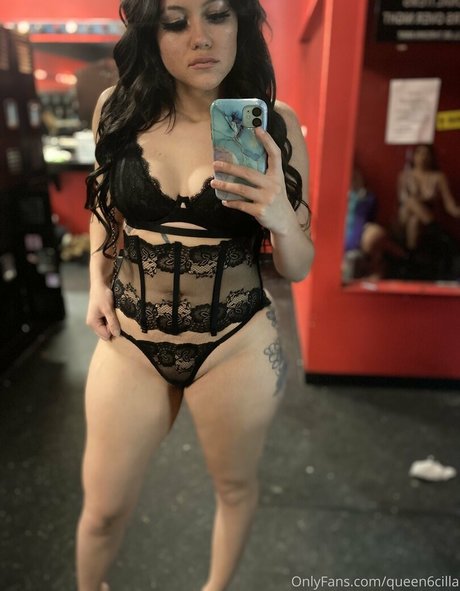 queen6cilla schauspielerin schöne fotos