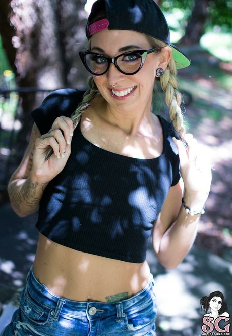 Cheshire_ model exklusive foto