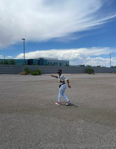 angieoverkill kunst nacktheit bild