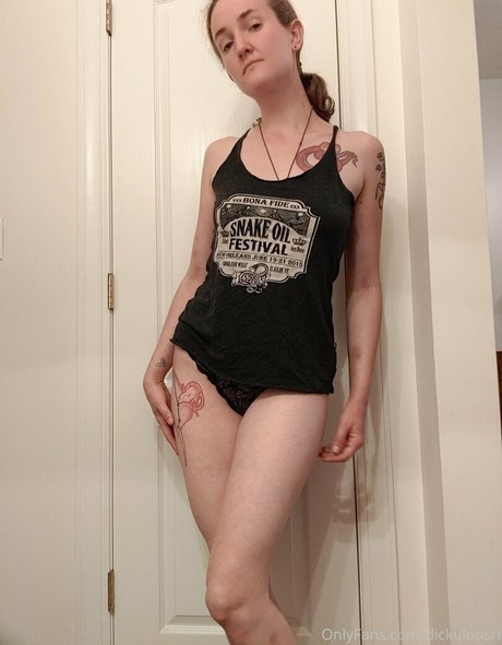 dickulousri erotische nackt foto