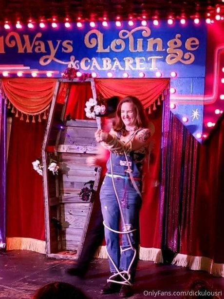 dickulousri nackt kunst foto