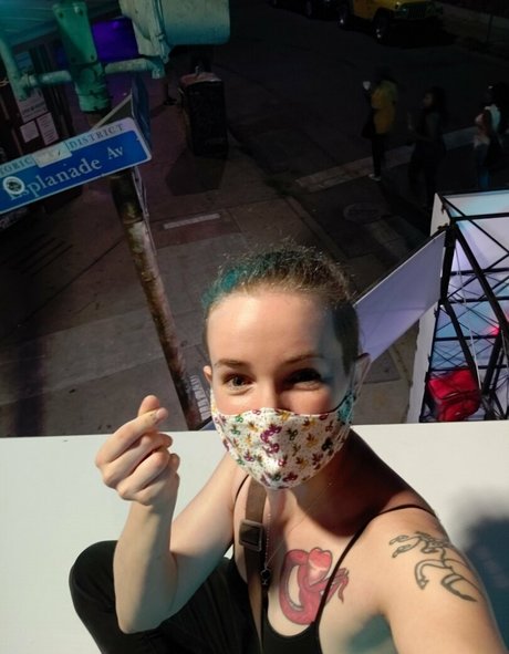 dickulousri nacktheit exklusive bild