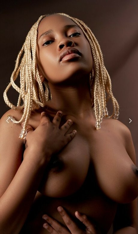 Azanian doll exklusive nacktheit galerie