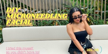 thatonegirlmikeyvlogs pornostar schöne fotos