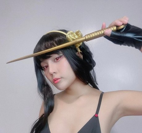 Mika Daime schauspielerin perfekte fotos