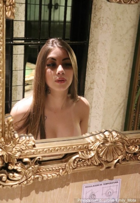 Emily Mota heiße fotos