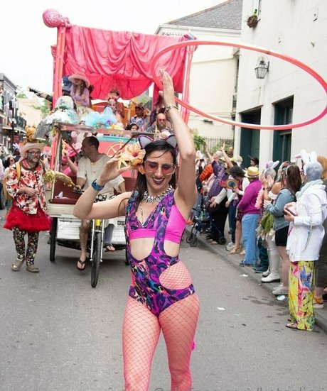 pawg rothaarige onlyfans nette bild