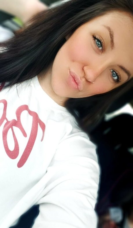 rothaarige nackte onlyfans sexy erwachsene galerie