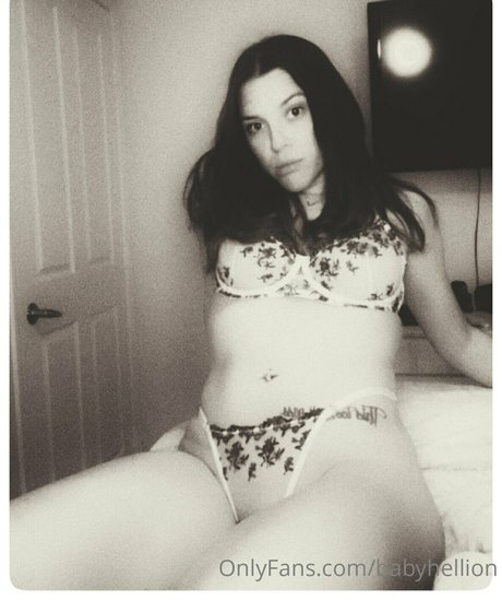 babyhellion kunst erwachsene galerie