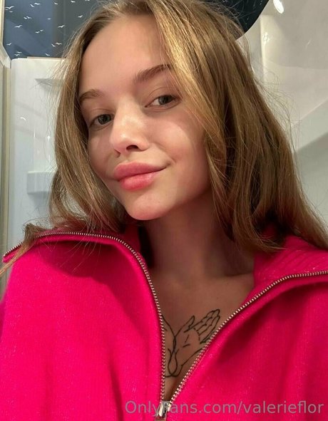 vollbusige rothaarige teen onlyfans perfekte top galerie