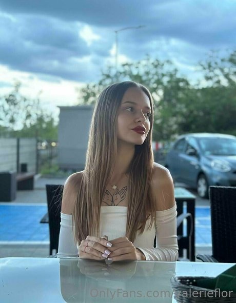 valerieflor hübsche nackt galerien