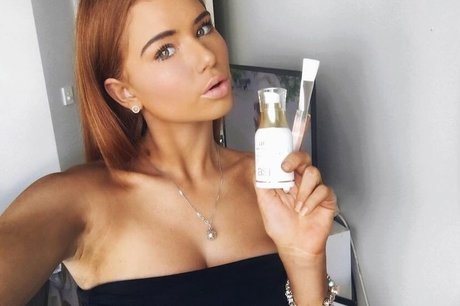 Alyssa Randall porno sexy galerien