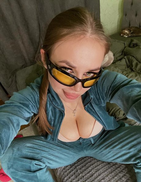 yaadashulya pornographische foto