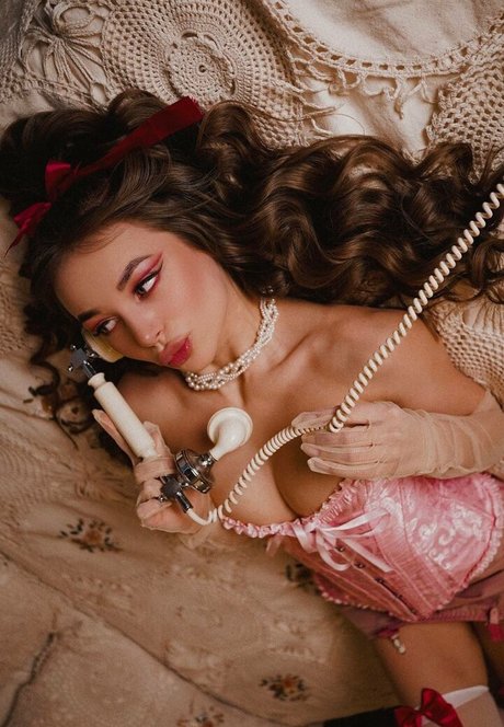 yaadashulya model hd galerie