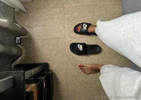 violetzay xxx kunst archiv