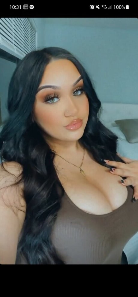 Jennah Hamdan model akt galerie