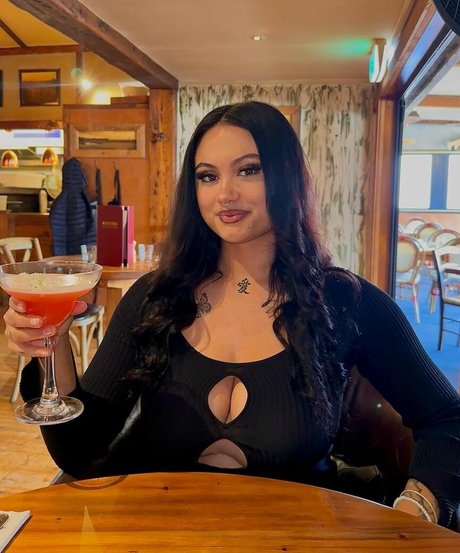 monsterschwanz-onlyfans sexy fotos