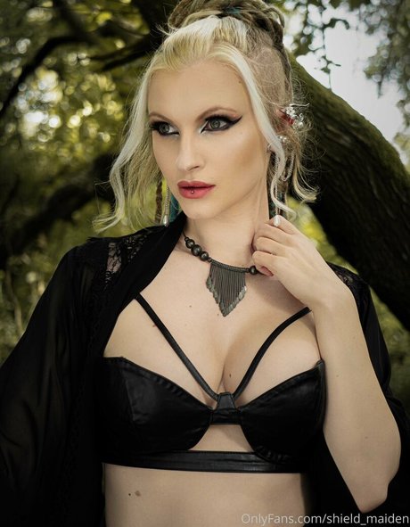 Ruby True hübsche xxx archiv