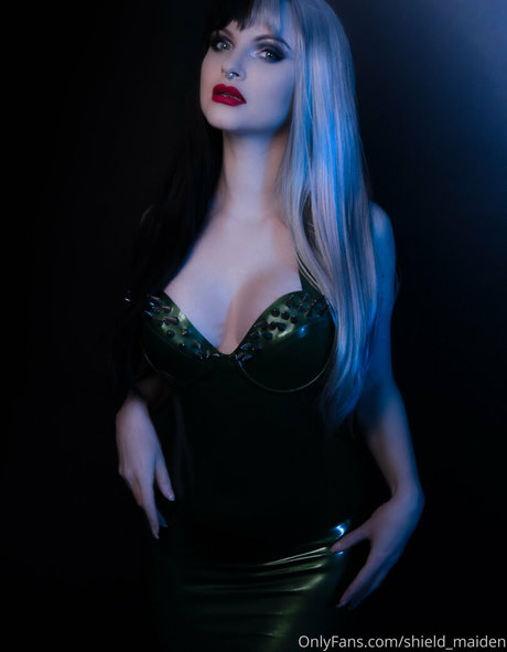 Ruby True xxx kunst bild