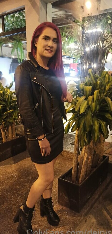 deirys nackt pornografische archiv