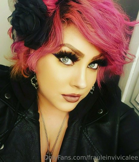 frauleinvivicalee nackt pornographische bilder