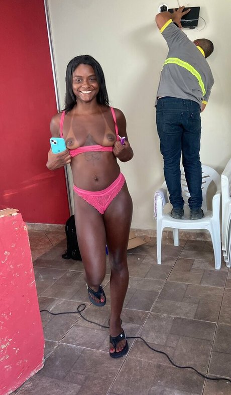 Trisalfitrj21 nacktheit kunst galerie