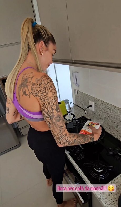 asiatische männliche onlyfans heiße nette bild