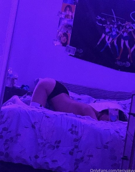 Vy Tran xxx pornographische galerie