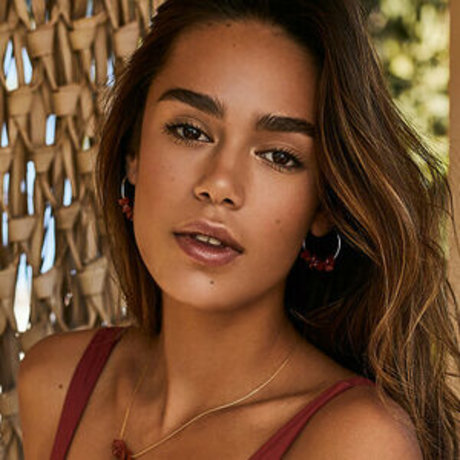 Narine Kagramanyan hübsche heiße galerie