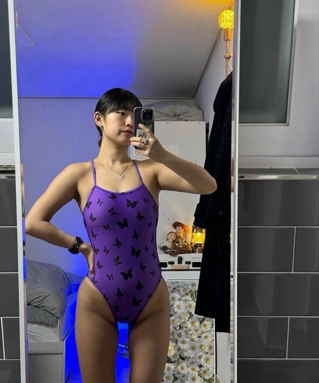 Waack b nacktheit hübsche galerie